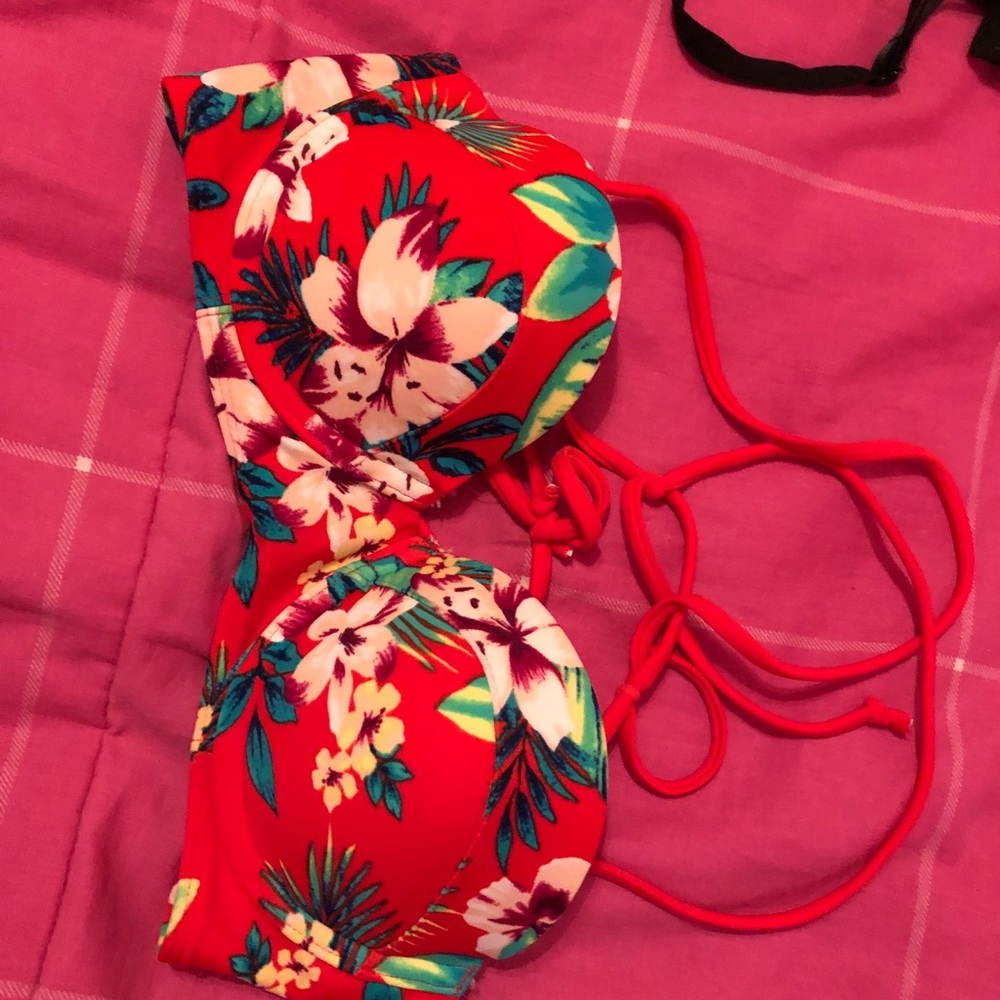 Hollister bathing suit top